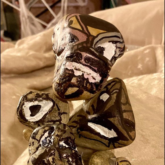 Homemade Rock Art Sculpture Myan or African - Picture 3 of 10